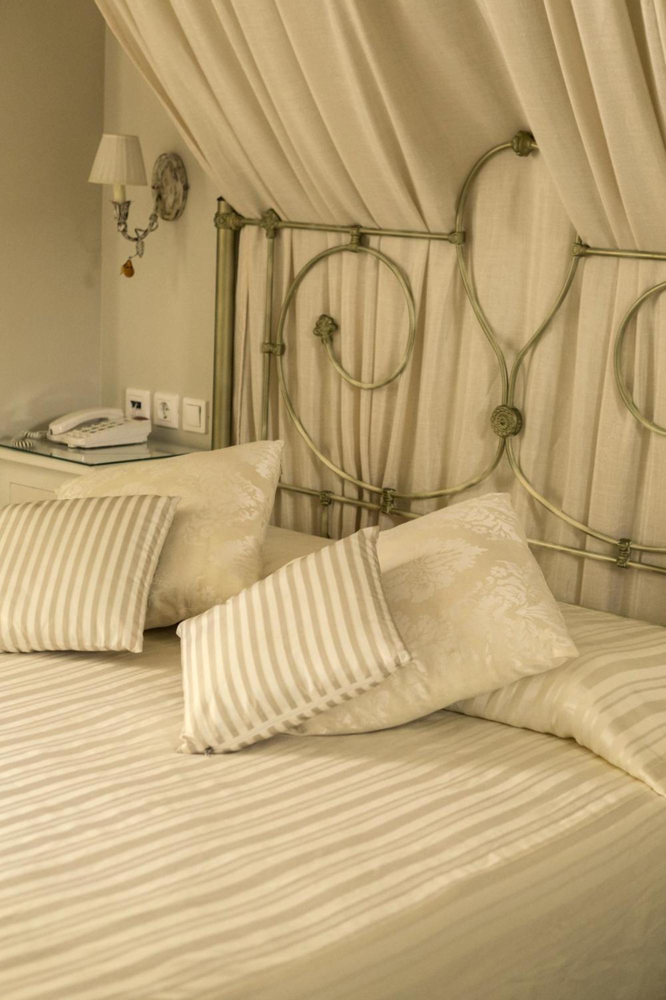 Angelica Traditional Boutique Hotel ไฮดรา ห้อง รูปภาพ